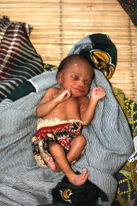 Rael, sus primeros días Rael, ahijada de la Fundación Khanimambo.