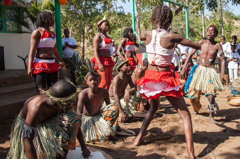 actuación de la Fundación Khanimambo