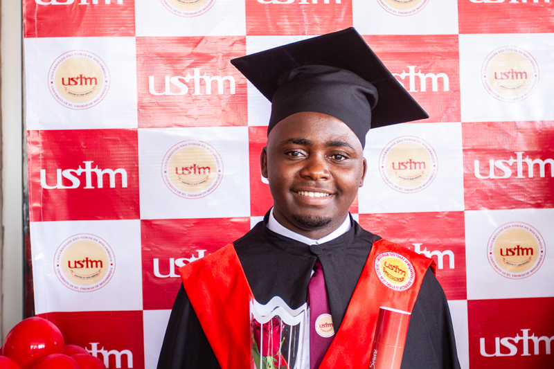 Ednéncio licenciado en Derecho