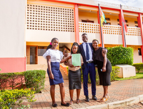 Helton culmina su licenciatura