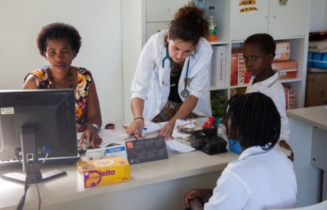 María voluntaria del Programa de Salud de la Fundación Khanimambo