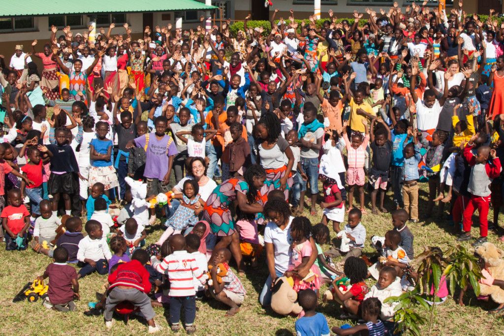 Foto de familia 2017 de la Fundación Khanimambo.