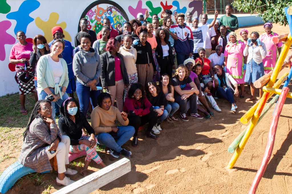 primeiros volunários após o Covid em Khanimambo