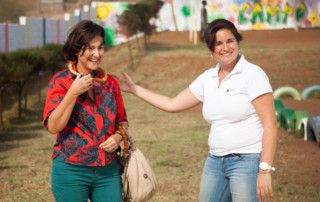 Una visita muy esperada - Rosario y Alexia en el Centro Munti de Khanimambo