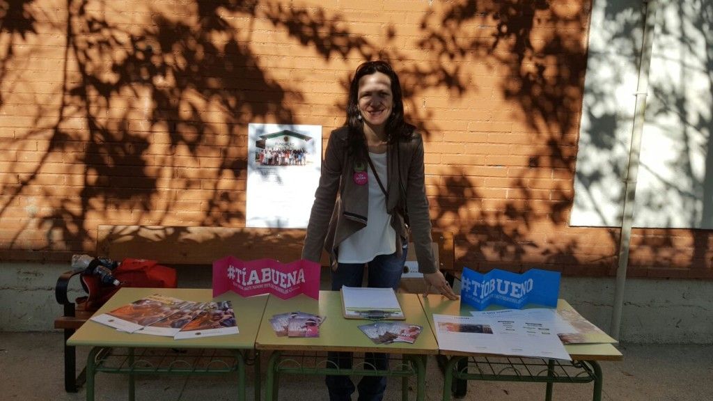 Stand de la Fundación Khanimambo - Día solidario en el colegio BrotMadrid