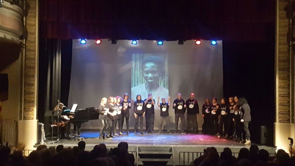 Cantada Coral en Teatre de Sarrià para la Fundación Khanimambo 2017