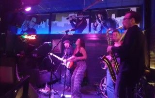 Concierto de Little Sister para recaudar fondos para la Fundación Khanimambo.