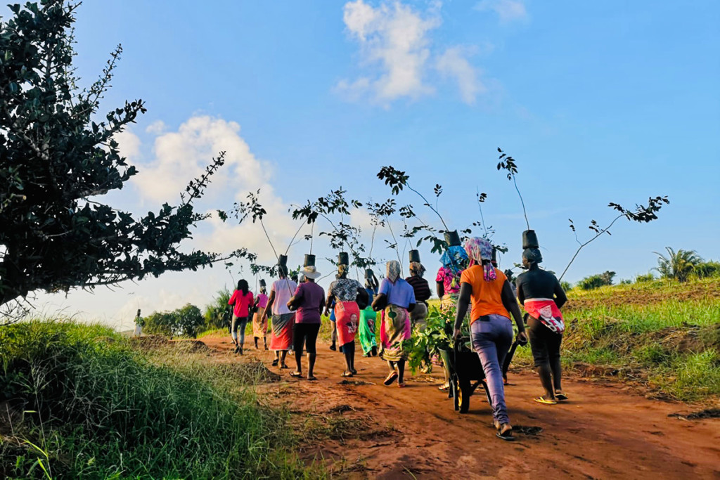 mujeres en Humbi Farm